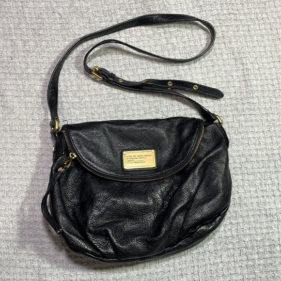 Marc by Marc Jacobs Classic Q Natasha Crossbody Bag Purse Black Leather Hobo - Picture 1 of 15